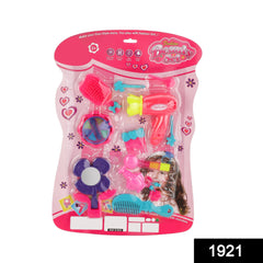 1921 Girl's Bring Along Beauty Suitcase Makeup Vanity Toy (Multicolour) 